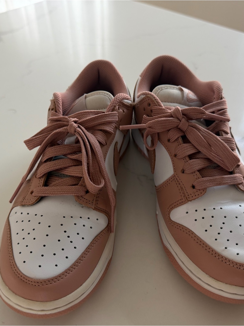 Nike Dunk Low sneakers in rose pink Women’s Low-Top Sneakers - Pink/White